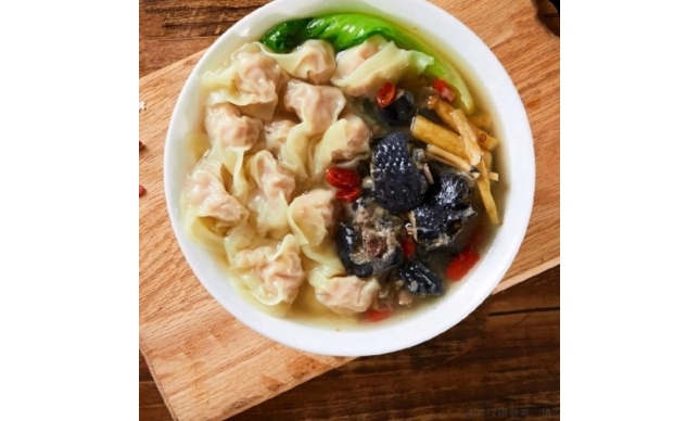 乌鸡云吞0621排骨云吞0622老鸭云吞0622卤味小菜收起香肠/条